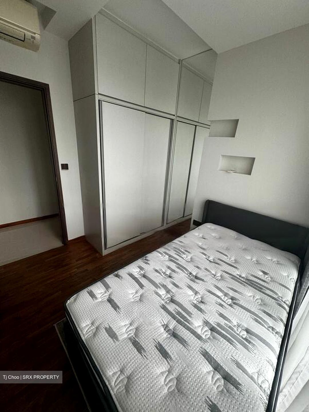 1 Canberra (D27), Condominium #481426351